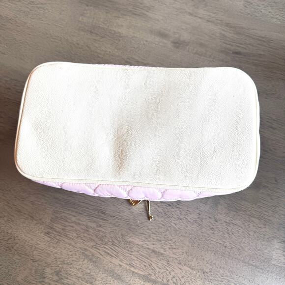 BETSEY JOHNSON  Quilted Heart Zippered  Makeup Case/Train case with handle - Picture 12 of 15